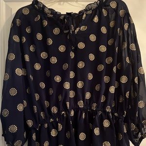 Fun and flirty 3X navy top.